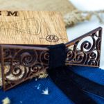 Fashion, accesorii si bijuterii - Barbati - Accesorii barbati - Cravate si papioane barbati - Papion din Lemn HH321, Handmade, in Cutie Premium Personalizata - Infinity.ro