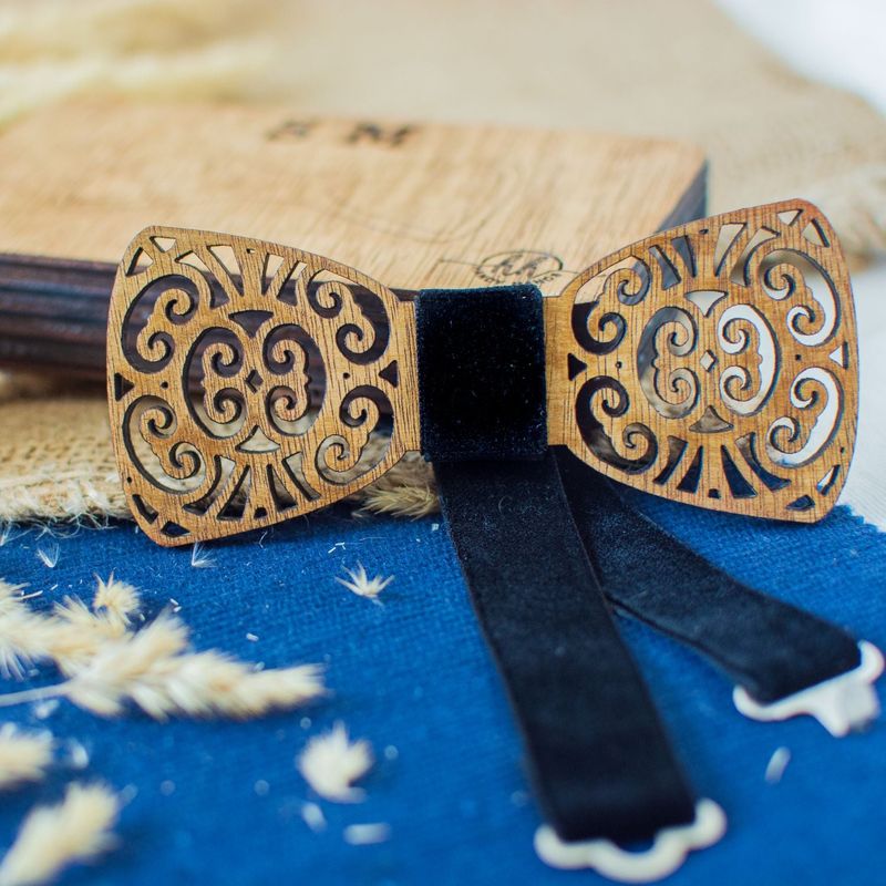 Fashion, accesorii si bijuterii - Barbati - Accesorii barbati - Cravate si papioane barbati - Papion din Lemn HH317, Handmade, in Cutie Premium Personalizata - Infinity.ro