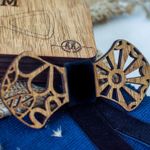 Fashion, accesorii si bijuterii - Barbati - Accesorii barbati - Cravate si papioane barbati - Papion din Lemn HH355, Handmade, in Cutie Premium Personalizata - Infinity.ro