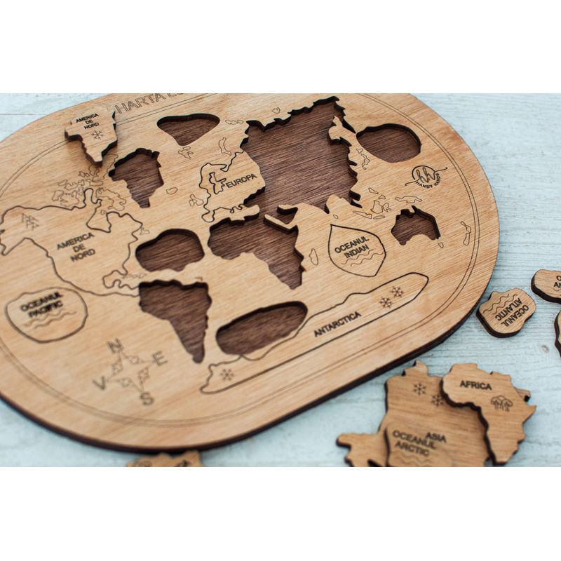Jucarii, Copii si Bebe - Jucarii si jocuri - Jucarii & jocuri educative - Jocuri si jucarii educative - Puzzle din lemn Personalizabil HandyHands - Continente si oceane - 38 L x 27 H (cm) - Infinity.ro
