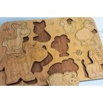 Jucarii, Copii si Bebe - Jucarii si jocuri - Jucarii & jocuri educative - Jocuri si jucarii educative - Puzzle din lemn Personalizabil HandyHands - Animale de ferma - 18 L x 13 H (cm) - Infinity.ro