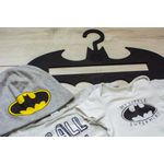 Market - Cadouri - Cadouri personalizate - Umeras Personalizabil HandyHands din lemn Batman 44 cm x 27 cm - Infinity.ro