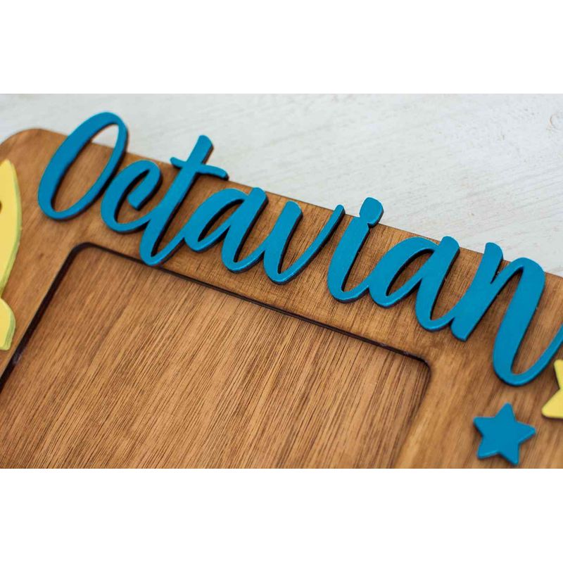 Market - Cadouri - Rame si albume foto - Rama foto Personalizata HH832 din Lemn cu Data Nasterii Spatiu - Infinity.ro