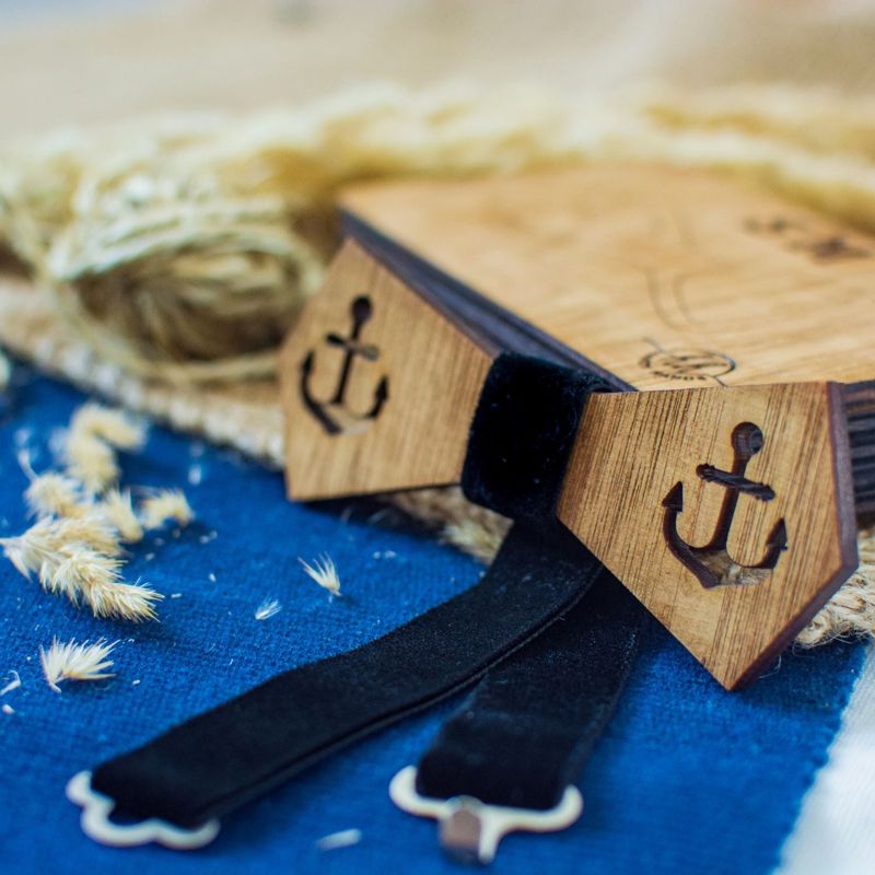 Fashion, accesorii si bijuterii - Barbati - Accesorii barbati - Cravate si papioane barbati - Papion din Lemn HH366, Handmade, in Cutie Premium Personalizata - Infinity.ro