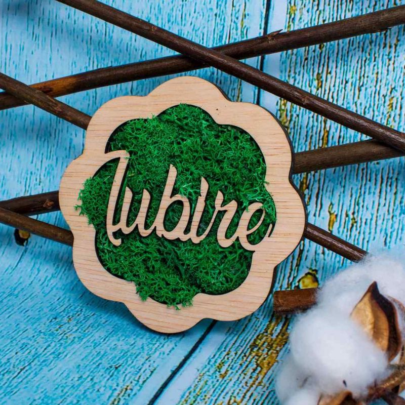 Casa si Gradina - Decoratiuni - Decoratiuni perete - Decor Floare cu Iubire HH1546 din lemn Personalizat cu Licheni - 10x10 cm - Infinity.ro