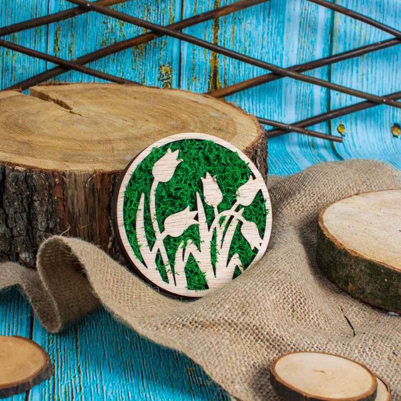 Casa si Gradina - Decoratiuni - Decoratiuni perete - Decor Rotund Lalele Blank HH1525 din lemn pentru Licheni - 20x20 cm - Infinity.ro