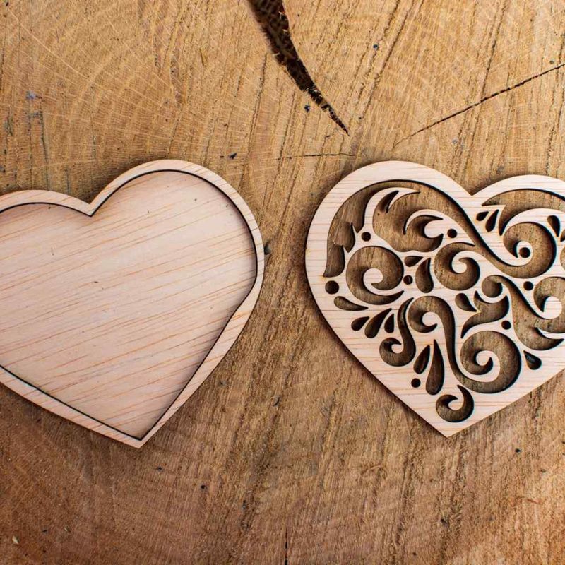 Casa si Gradina - Decoratiuni - Decoratiuni perete - Decor Inima cu Capac Blank HH1510 din lemn pentru Licheni - 20x17 cm - Infinity.ro