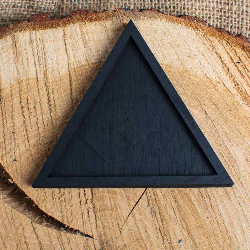 Casa si Gradina - Decoratiuni - Decoratiuni perete - Decor Forma Triunghi Blank HH1512 din lemn pentru Licheni - 40x35 cm - Infinity.ro