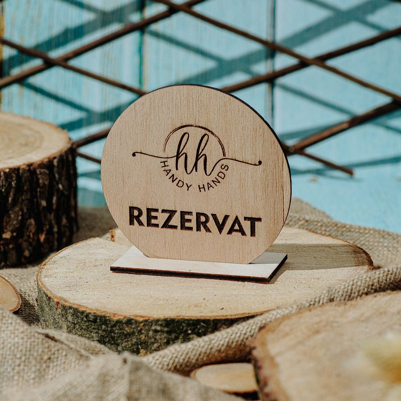 Casa si Gradina - Decoratiuni - Decoratiuni petrecere - Accesorii pentru petrecere - Set 10 bucati Semn de Masa cu textul Rezervat din lemn HH9688 Personalizat - Infinity.ro