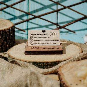 Suport Carte de Vizita din lemn HH951 Personalizat 10.3x6.5 cm