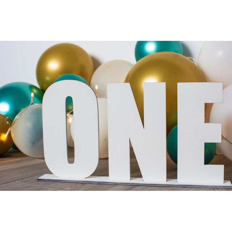 Casa si Gradina - Decoratiuni - Decoratiuni petrecere - Accesorii pentru petrecere - Decor Personalizabil Cifre din lemn ONE - 58 L x 38 H (cm) - Infinity.ro