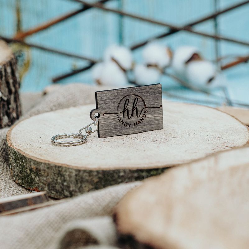 Fashion, accesorii si bijuterii - Barbati - Accesorii barbati - Alte accesorii barbati - Set 10 bucati Breloc din lemn HH944 Personalizat Model Dreptunghiular 6x3.7 cm - Infinity.ro