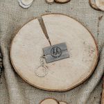 Fashion, accesorii si bijuterii - Barbati - Accesorii barbati - Alte accesorii barbati - Set 10 bucati Breloc din lemn HH944 Personalizat Model Dreptunghiular 6x3.7 cm - Infinity.ro