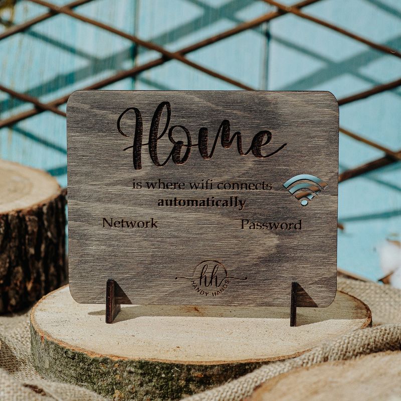 Casa si Gradina - Decoratiuni - Decoratiuni perete - Semn de Conexiune Wifi din lemn HH980 Personalizat 16x13 cm - Infinity.ro