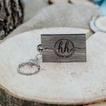 Fashion, accesorii si bijuterii - Barbati - Accesorii barbati - Alte accesorii barbati - Set 10 bucati Breloc din lemn HH944 Personalizat Model Dreptunghiular 6x3.7 cm - Infinity.ro