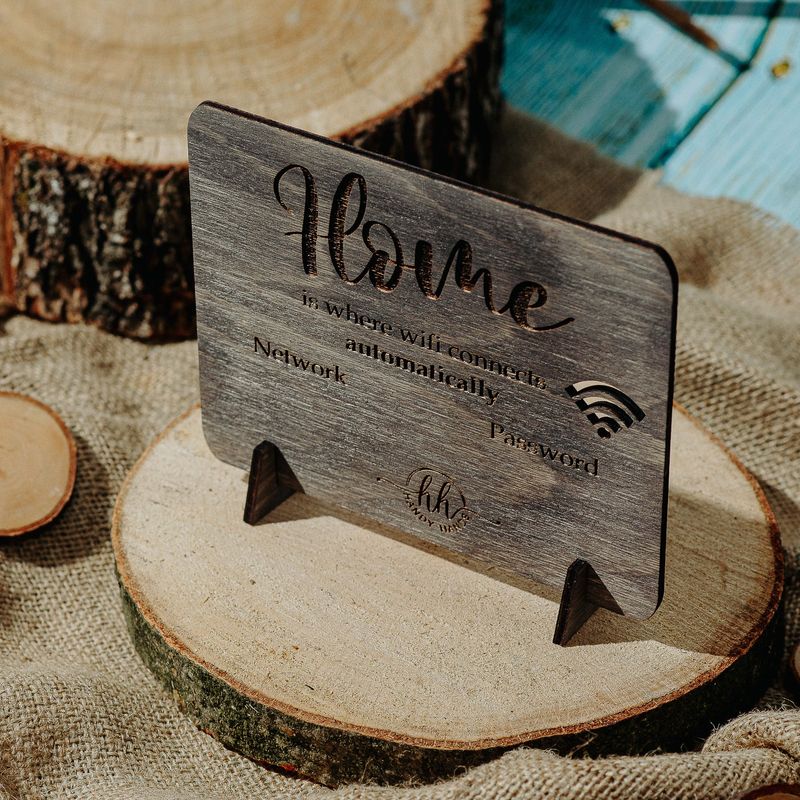Casa si Gradina - Decoratiuni - Decoratiuni perete - Semn de Conexiune Wifi din lemn HH980 Personalizat 16x13 cm - Infinity.ro