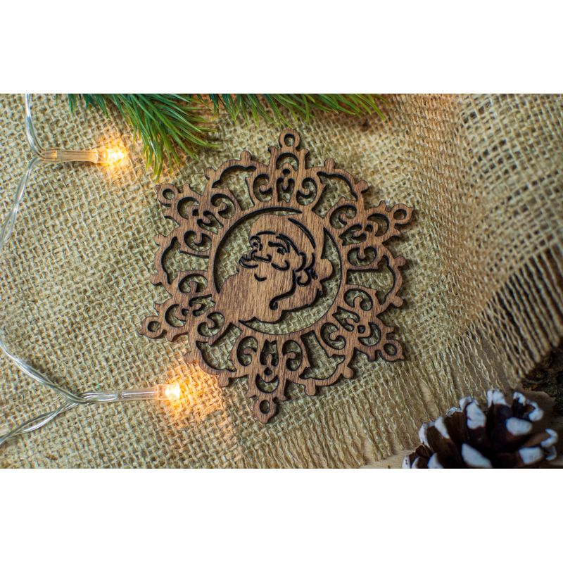 Casa si Gradina - Decoratiuni - Decoratiuni de sezon - Glob de Craciun HH914 din Lemn Model Mos Craciun - Infinity.ro