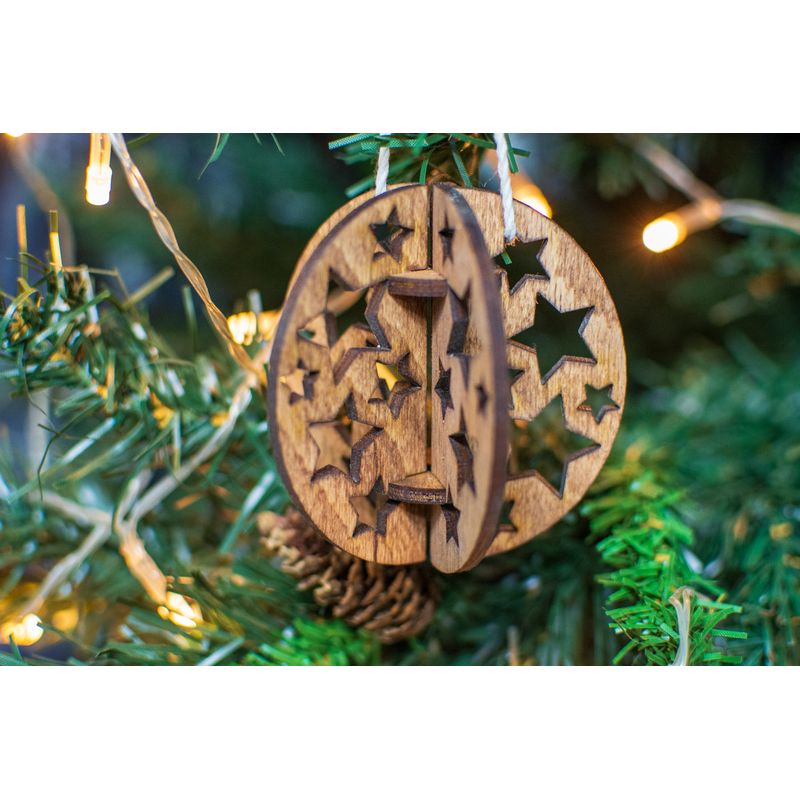 Casa si Gradina - Decoratiuni - Decoratiuni de sezon - Glob de Craciun 3D HH900 din Lemn Model Stelute - Infinity.ro