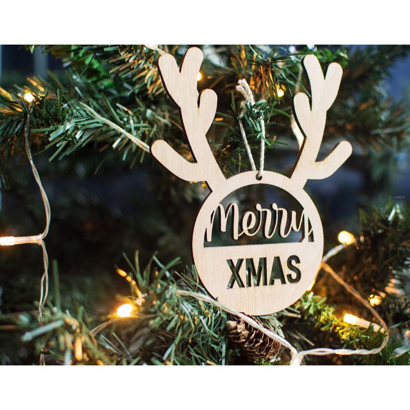 Casa si Gradina - Decoratiuni - Decoratiuni de sezon - Glob de Craciun HH885 din Lemn Model Ren cu mesaj Merry Christmas - Infinity.ro