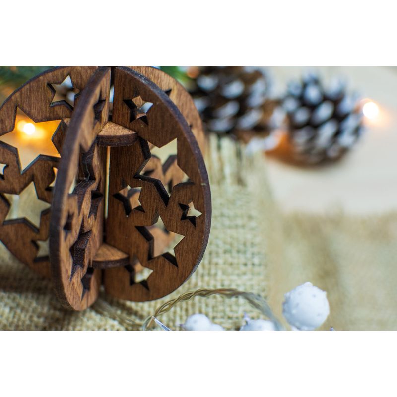 Casa si Gradina - Decoratiuni - Decoratiuni de sezon - Glob de Craciun 3D HH900 din Lemn Model Stelute - Infinity.ro