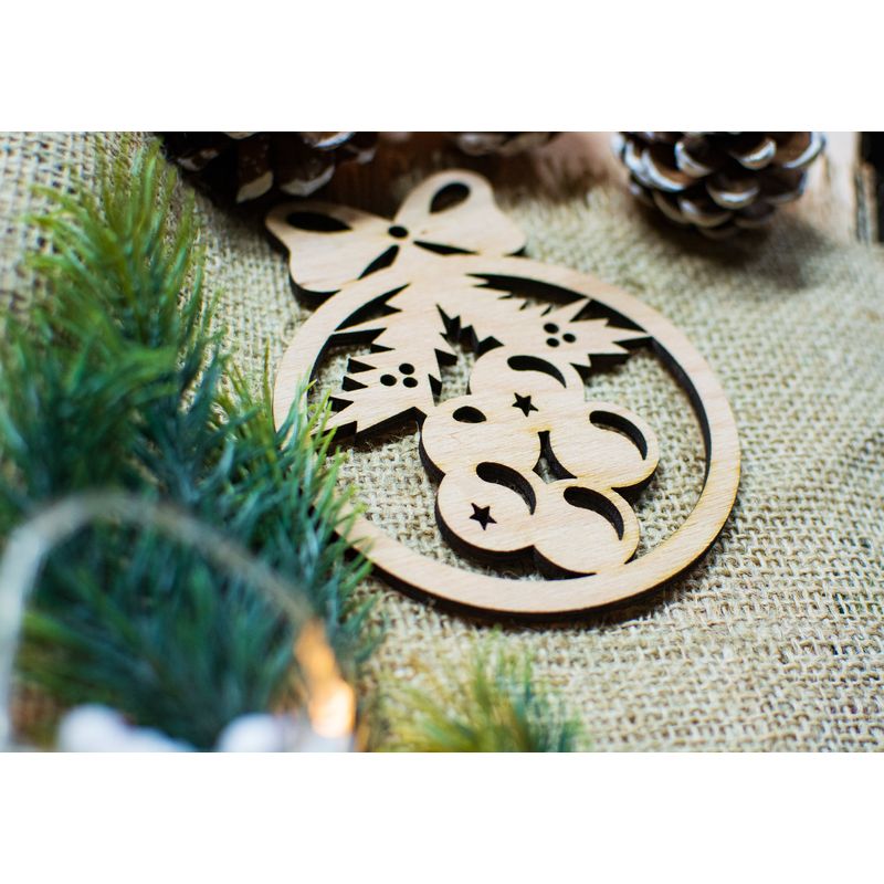 Casa si Gradina - Decoratiuni - Decoratiuni de sezon - Set 3 globuri de Craciun HH878 din Lemn Model Traditional de Craciun - Infinity.ro