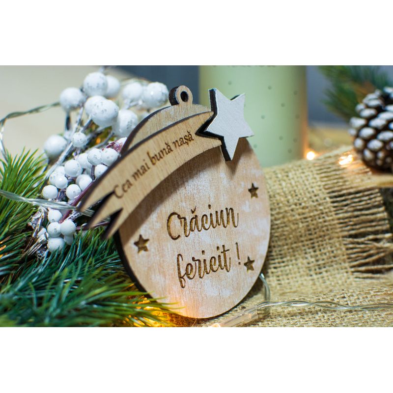 Casa si Gradina - Decoratiuni - Decoratiuni de sezon - Glob de Craciun Personalizabil HH886 din Lemn Model Stea cu mesaj Craciun Fericit pentru cea mai buna persoana - Infinity.ro