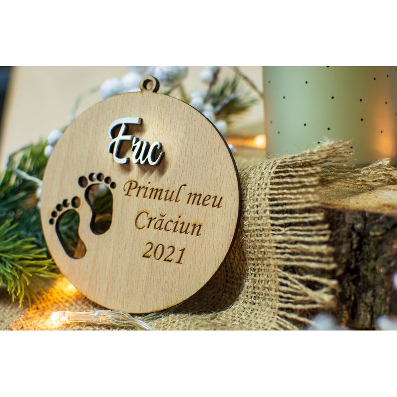 Casa si Gradina - Decoratiuni - Decoratiuni de sezon - Glob de Craciun Personalizat Bebelus Copil HH897 din Lemn Model Primul meu Craciun - Infinity.ro