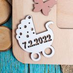 Market - Cadouri - Rame si albume foto - Rama foto Personalizata din Lemn HH1557 cu Detaliile Nasterii Lebada 33x25 cm - Infinity.ro