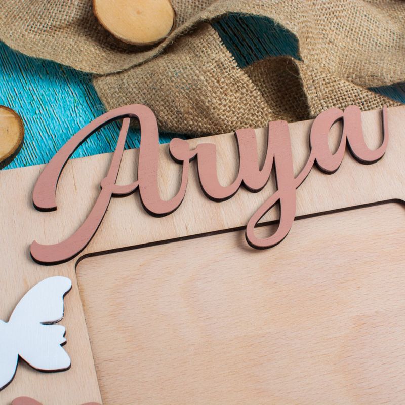 Market - Cadouri - Rame si albume foto - Rama foto Personalizata din Lemn HH1557 cu Detaliile Nasterii Lebada 33x25 cm - Infinity.ro