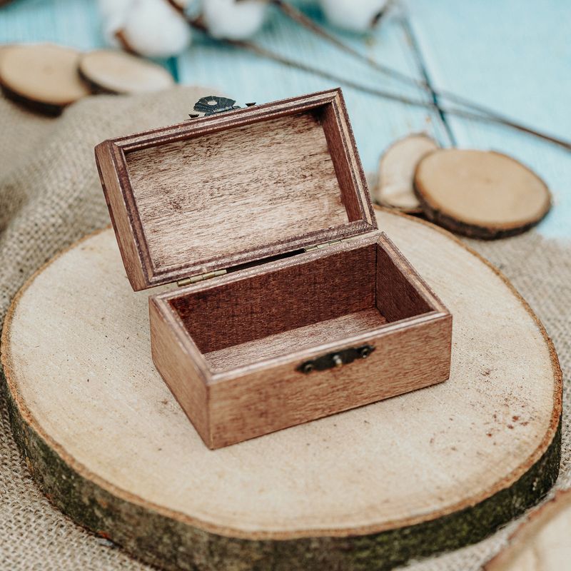 Fashion, accesorii si bijuterii - Femei - Bijuterii femei - Cutii bijuterii - Cutie din lemn Dreptunghiulara HH982 Personalizata cu Accesoriu de Inchidere 9x5.5 cm - Infinity.ro