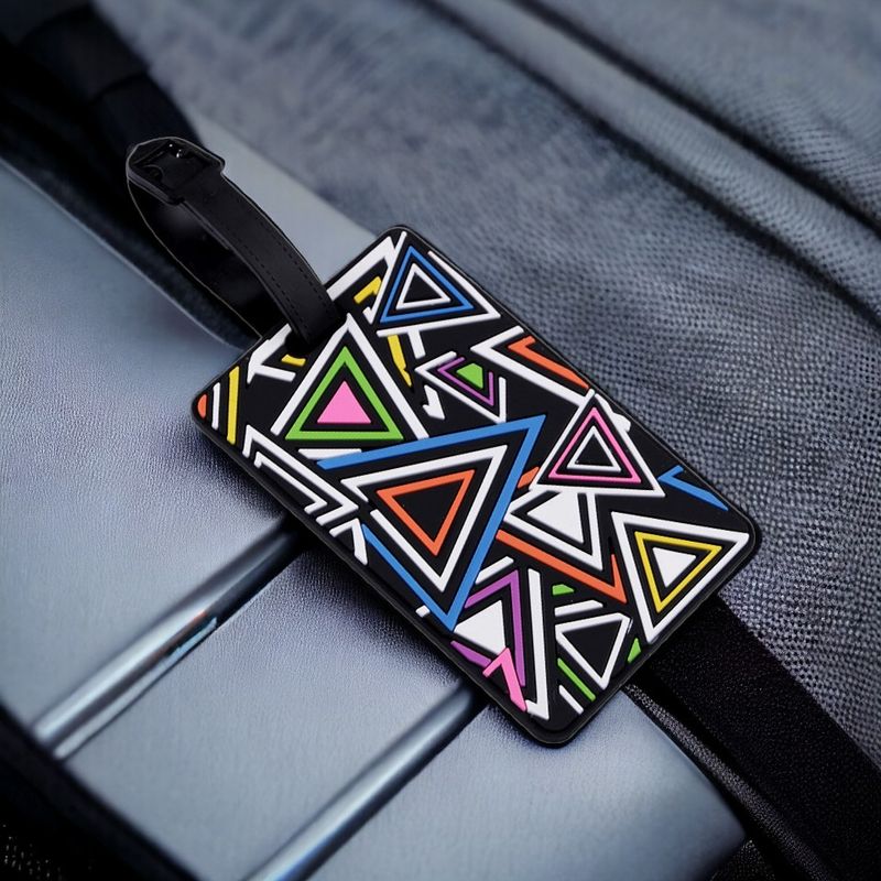 Sport si Outdoor - Articole de voiaj - Accesorii articole de voiaj - Eticheta pentru identificare bagaje Crisalida, 6,5 x 10 cm, Triunghiuri multicolor - Infinity.ro
