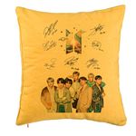 Casa si Gradina - Textile si covoare - Perne si pilote - Perne decorative - Perna Decorativa BTS Army cu Geci cu Semnaturi, 40x40 cm, Galben, Husa Detasabila, Burduf - Infinity.ro