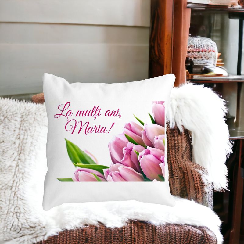 Casa si Gradina - Textile si covoare - Perne si pilote - Perne decorative - Perna Decorativa La multi ani Maria, 40x40 cm, Alb mat, Husa Detasabila, Burduf - Infinity.ro