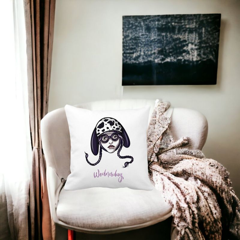 Casa si Gradina - Textile si covoare - Perne si pilote - Perne decorative - Perna Decorativa Wednesday Addams 1,40x40 cm, Alb mat, Husa Detasabila, Burduf - Infinity.ro