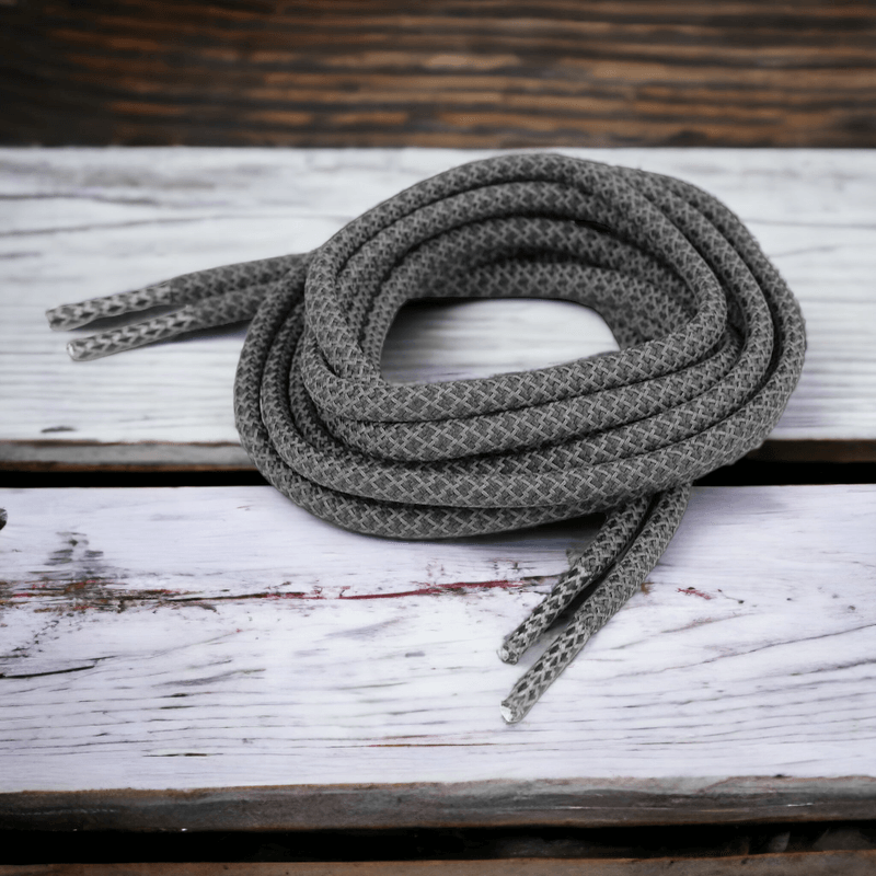 Fashion, accesorii si bijuterii - Femei - Incaltaminte femei - Accesorii incaltaminte - Sireturi rotunde reflectorizante Crisalida, lungime 130 cm, Gri hematit - Infinity.ro