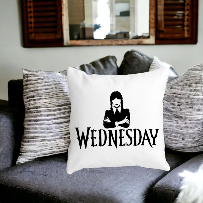 Casa si Gradina - Textile si covoare - Perne si pilote - Perne decorative - Perna Decorativa Wednesday Addams 4,40x40 cm, Alb mat, Husa Detasabila, Burduf - Infinity.ro