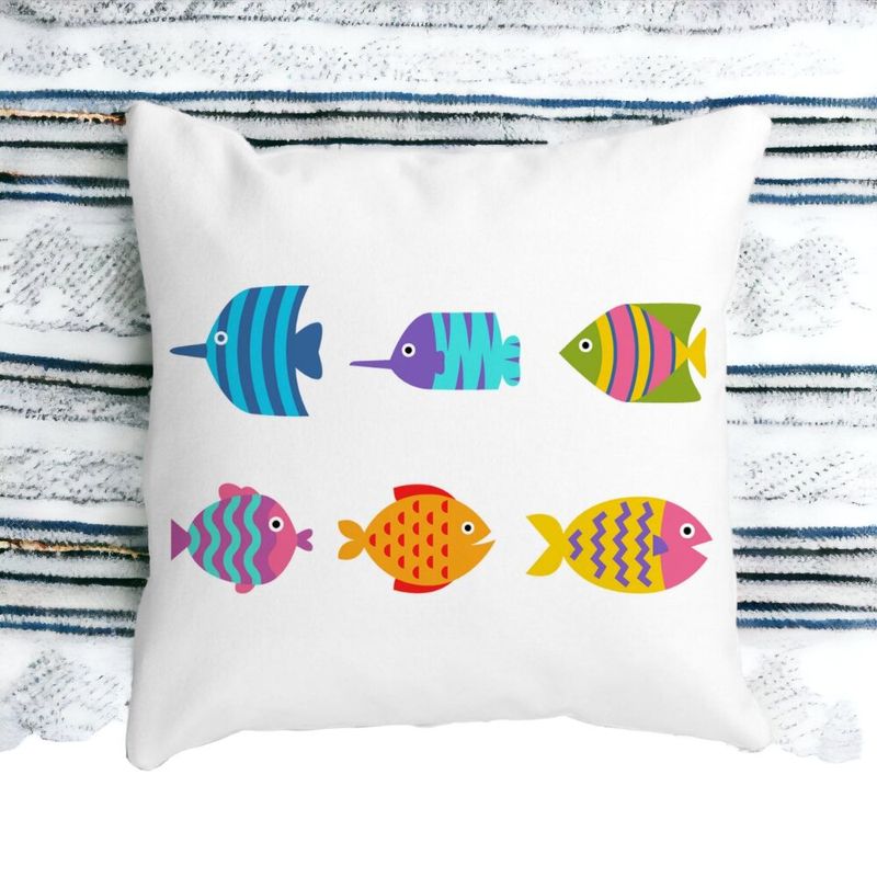 Casa si Gradina - Textile si covoare - Perne si pilote - Perne decorative - Perna Decorativa Patrata cu Pesti Multicolor, 40x40 cm, Alb mat, Husa Detasabila, Burduf - Infinity.ro