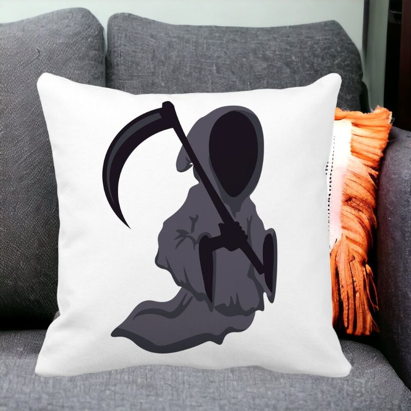 Casa si Gradina - Textile si covoare - Perne si pilote - Perne decorative - Perna Decorativa cu motiv Fantoma de Halloween 3, 40x40 cm, Alb mat, Husa Detasabila, Burduf - Infinity.ro