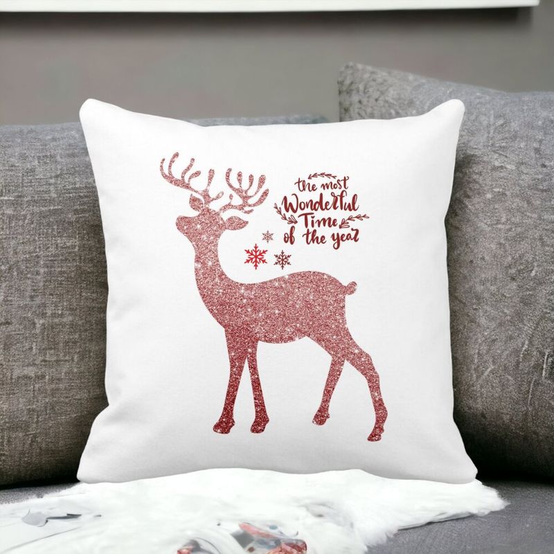 Casa si Gradina - Textile si covoare - Perne si pilote - Perne decorative - Perna Decorativa de Craciun cu Ren si Text 1, 40x40 cm, Alb mat, Husa Detasabila, Burduf - Infinity.ro