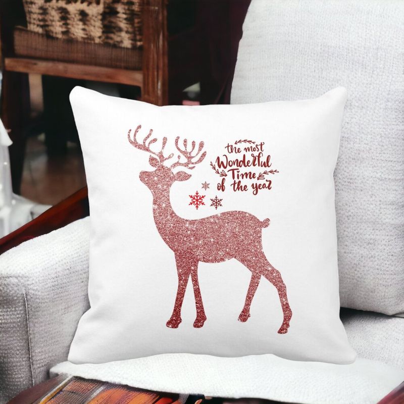 Casa si Gradina - Textile si covoare - Perne si pilote - Perne decorative - Perna Decorativa de Craciun cu Ren si Text 1, 40x40 cm, Alb mat, Husa Detasabila, Burduf - Infinity.ro