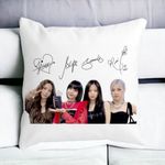 Casa si Gradina - Textile si covoare - Perne si pilote - Perne decorative - Perna Decorativa Patrata Blackpink K-POP semnaturi, 40x40 cm, Alb mat, Husa Detasabila, Burduf - Infinity.ro