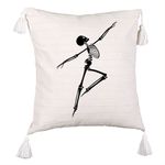 Casa si Gradina - Textile si covoare - Perne si pilote - Perne decorative - Perna Decorativa cu Franjuri cu motiv Sechelet de Halloween 3, 45x45 cm, Ecru, Cu fermoar - Infinity.ro