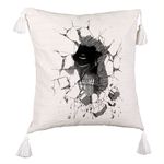 Casa si Gradina - Textile si covoare - Perne si pilote - Perne decorative - Perna Decorativa cu Franjuri cu Attack on Titan, 45x45 cm, Ecru, Cu fermoar - Infinity.ro