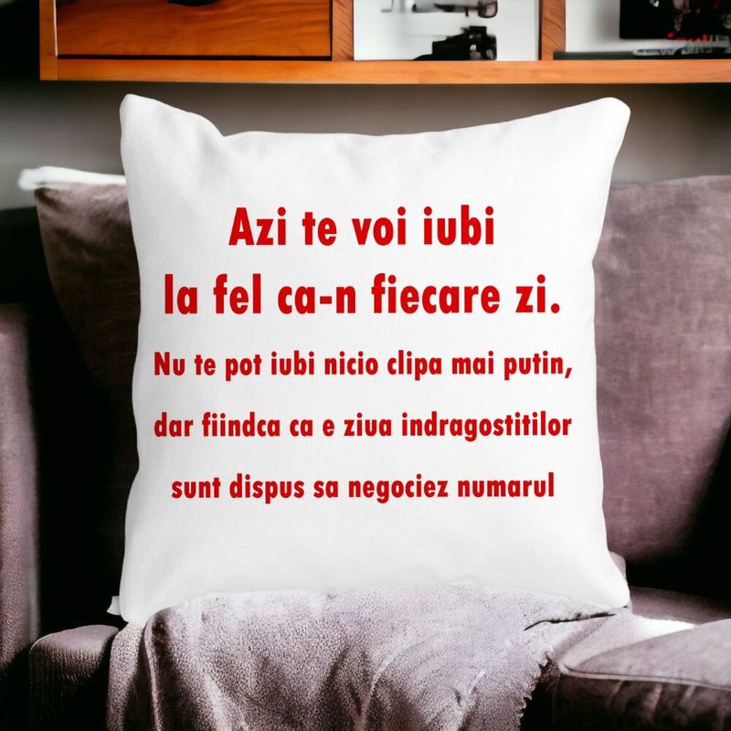 Casa si Gradina - Textile si covoare - Perne si pilote - Perne decorative - Perna Decorativa Patrata Ziua Indragostitilor, 40x40 cm, Alb mat, Husa Detasabila, Burduf - Infinity.ro