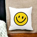 Casa si Gradina - Textile si covoare - Perne si pilote - Perne decorative - Perna Decorativa Patrata Smiley Face 2,40x40 cm, Alb mat, Husa Detasabila, Burduf - Infinity.ro