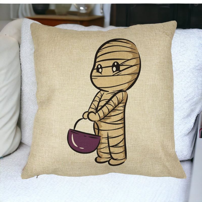 Casa si Gradina - Textile si covoare - Perne si pilote - Perne decorative - Perna Decorativa cu motiv Mumie de Halloween 1, 40x40 cm, Husa Detasabila, Burduf - Infinity.ro