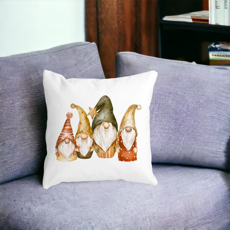 Casa si Gradina - Textile si covoare - Perne si pilote - Perne decorative - Perna Decorativa cu tematica de Craciun, Gnomi, 40x40 cm, Alb mat, Husa Detasabila, Burduf - Infinity.ro