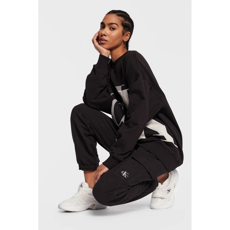 Fashion, accesorii si bijuterii - Femei - Imbracaminte femei - Pantaloni femei - Pantaloni trening dama Calvin Klein Jeans  J20J220262  L INTL Negru - Infinity.ro