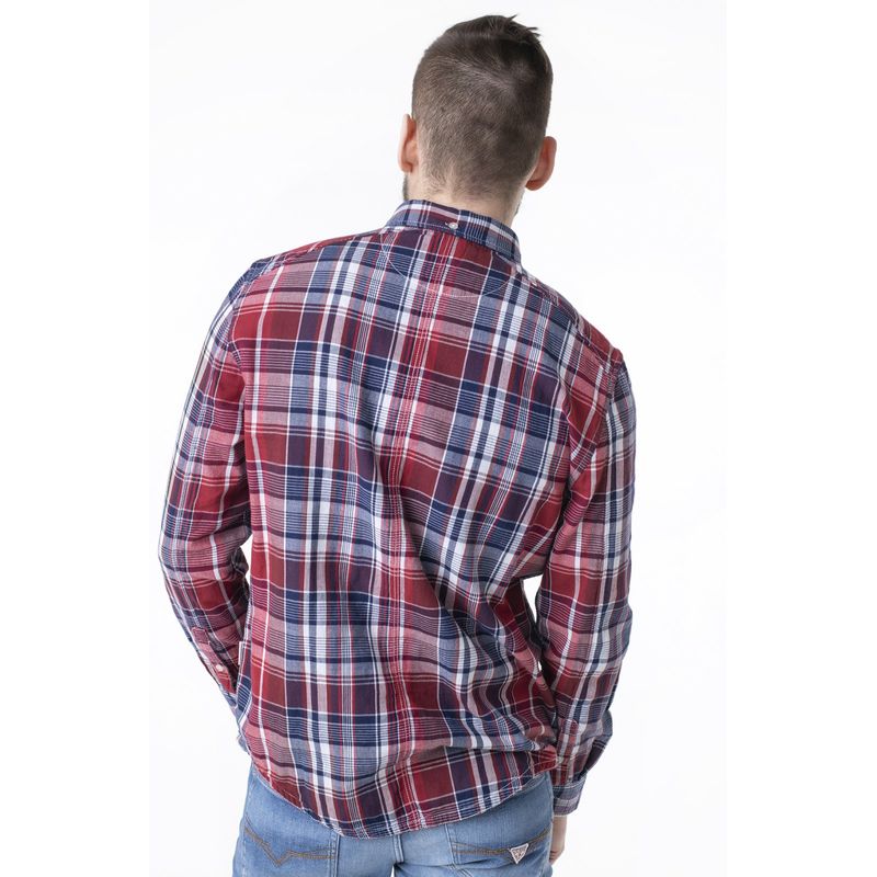 Fashion, accesorii si bijuterii - Barbati - Imbracaminte - Camasi barbati - Camasa Guess din bumbac cu guler button-down regular fit M INTL Rosu - Infinity.ro