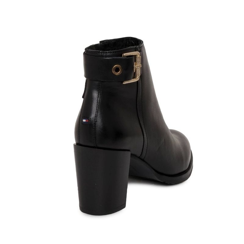 Fashion, accesorii si bijuterii - Femei - Incaltaminte femei - Cizme femei - Ghete Tommy Hilfiger TFW0FW01958 39 EU Negru - Infinity.ro